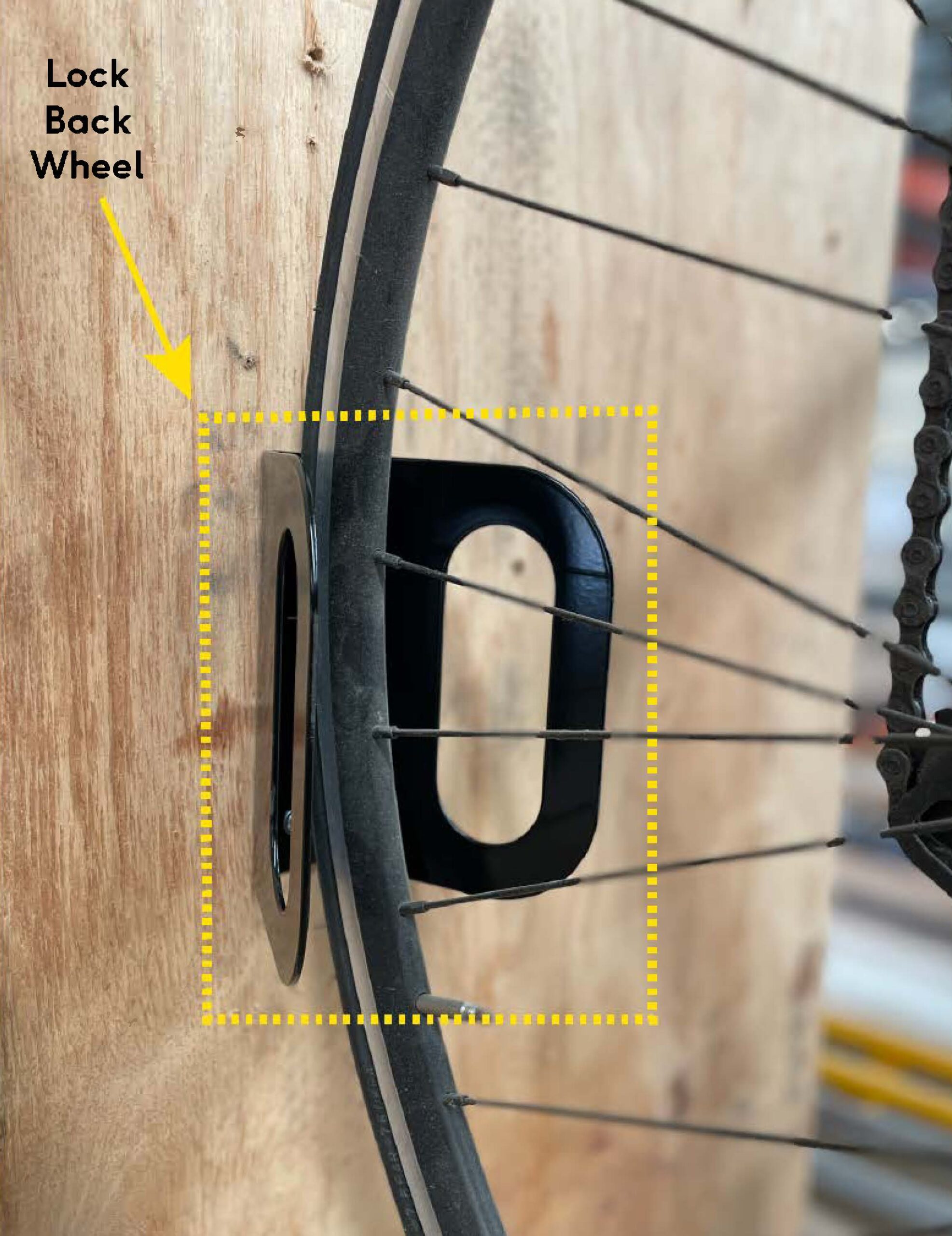 Does the rack allow the back wheel of the bike to be locked?