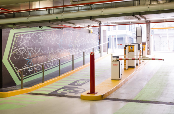 Cyclists - Dedicated bike lane via car park ramp Active users (runners etc) - have to go through the main lobby.