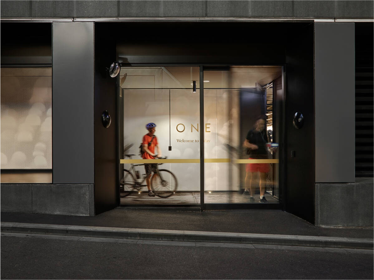 Dedicated EOT entry at ground level for both cyclists and active users.