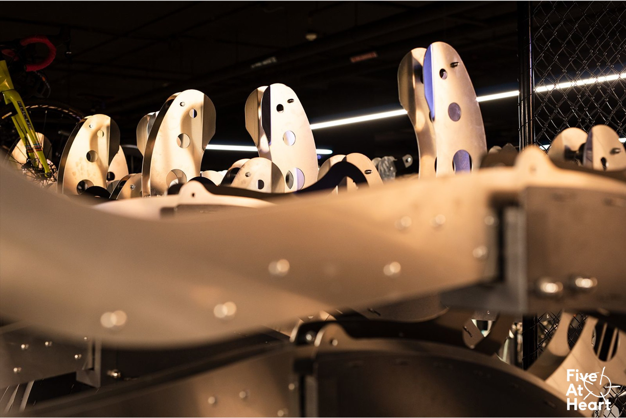 Is the top rack/carriage made from a lighter material than steel (e.g aluminimum)? To help reduce weight making it easier to users to move & lift.
